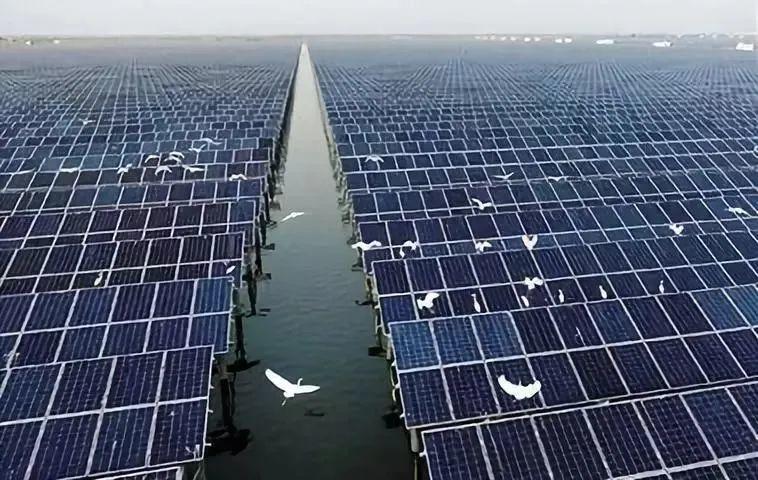 中國十三省最大光伏電站在這里！欽州康熙嶺的光伏電站能排上號了嗎？