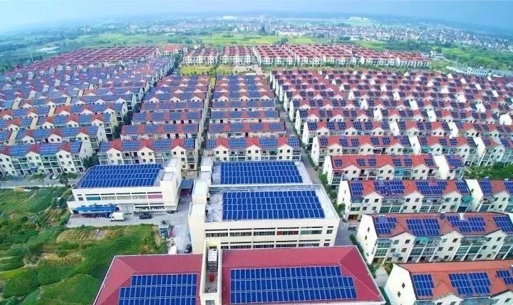 光伏發(fā)電“租房頂、免費(fèi)裝”新套路，警惕陰陽(yáng)合同，天上不會(huì)掉餡餅！